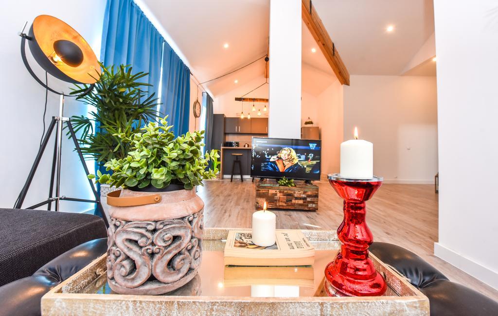 Parliament & River View Apartments Bucureşti Ngoại thất bức ảnh