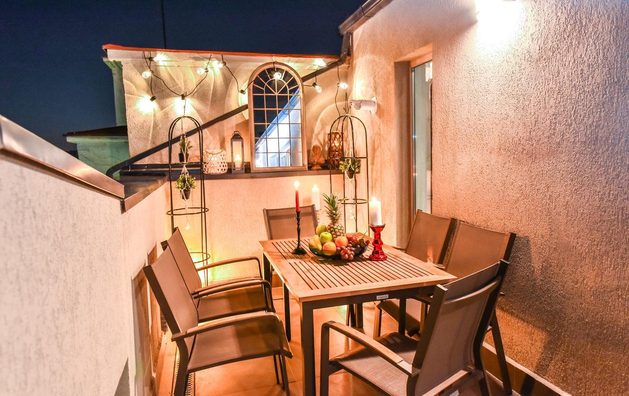 Parliament & River View Apartments Bucureşti Ngoại thất bức ảnh